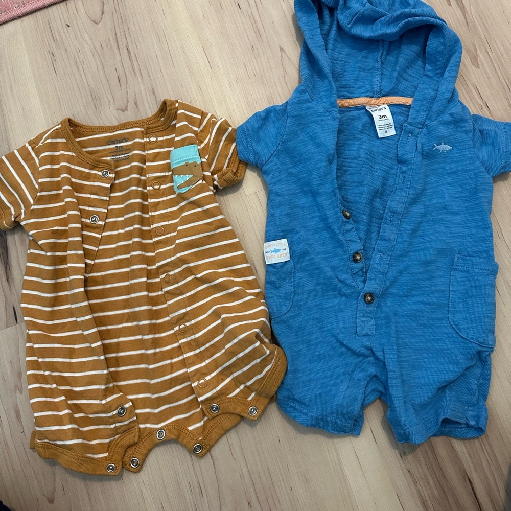 Set of two rompers size 0-3 months